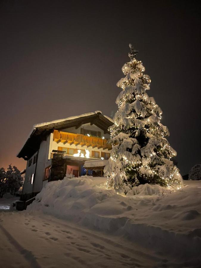 Haus Hubertus - Gaestehaus Sahler Partenen Luaran gambar