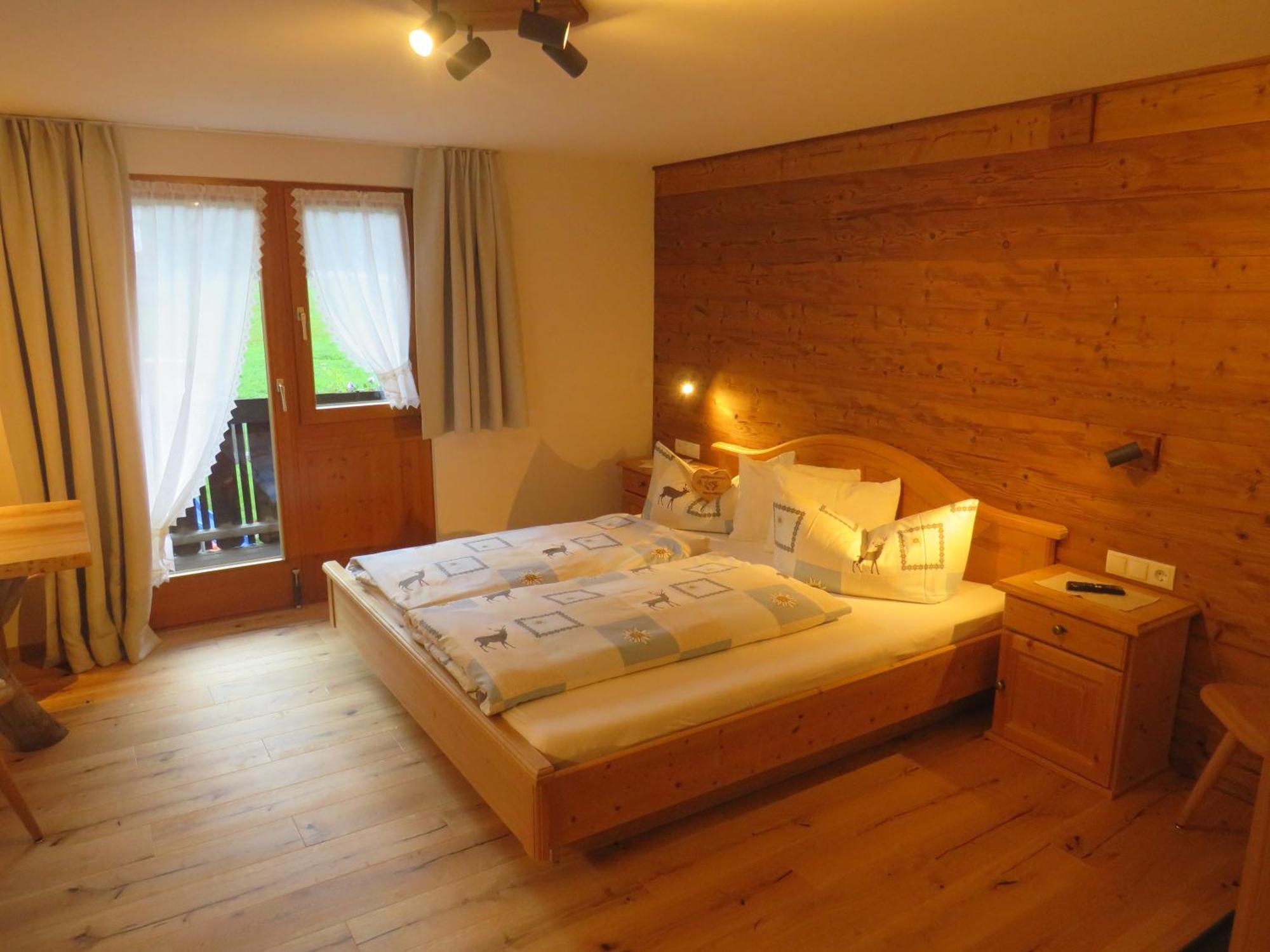 Haus Hubertus - Gaestehaus Sahler Partenen Luaran gambar